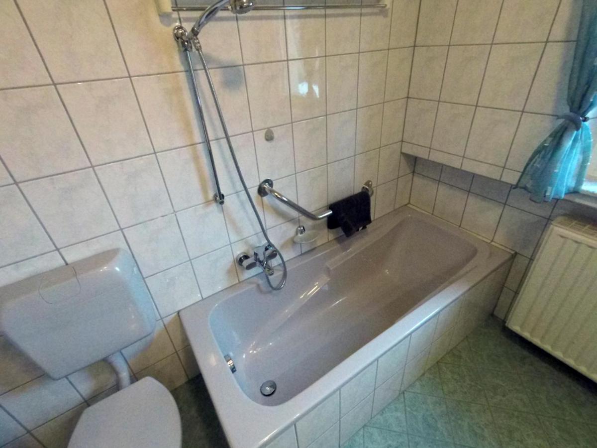 Ferienwohnung "Auszeit" Hofheim in Unterfranken エクステリア 写真